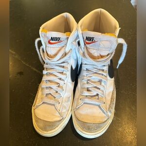 Nike Women’s Blazers size 7